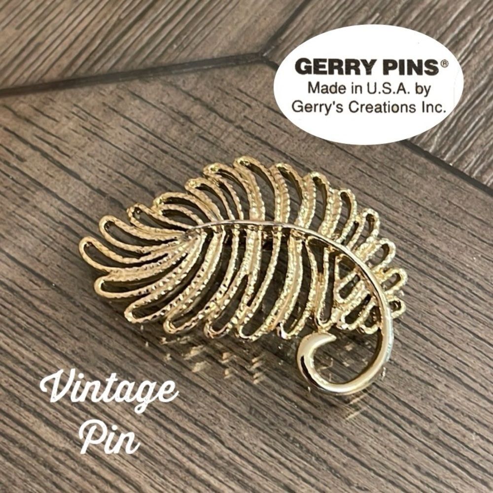 Vintage Gerry’s Pins Lacy Leaf - Pale Gold-tone Metal
